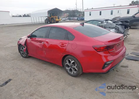 2021 Kia Forte Lxs z USA, uszkodzony, nr VIN 3KPF24AD3ME340365